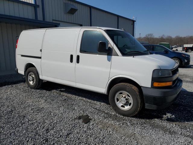 1GCZGGFG2K1310745 - 2019 CHEVROLET EXPRESS G3 WHITE photo 4