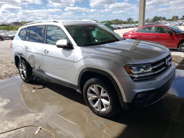 1V2CP2CA6JC600447 - 2018 VOLKSWAGEN ATLAS SE SILVER photo 4