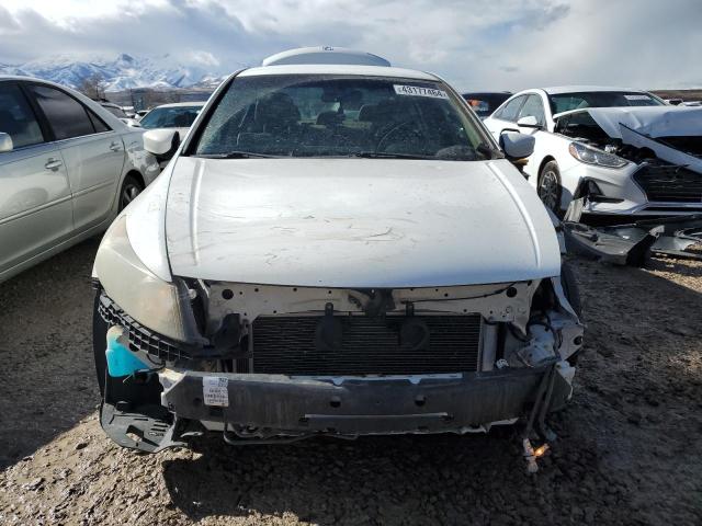 1HGCP2F63BA017129 - 2011 HONDA ACCORD SE WHITE photo 5