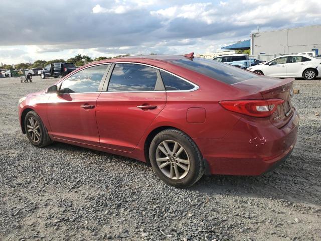 5NPE24AF8FH227491 - 2015 HYUNDAI SONATA SE RED photo 2