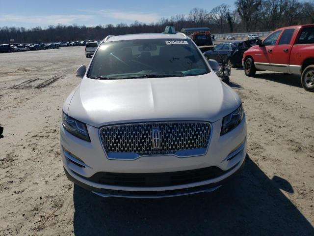 5LMCJ3C94KUL42450 - 2019 LINCOLN MKC RESERVE WHITE photo 5