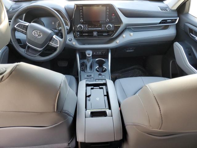 5TDGZRBH2NS212818 - 2022 TOYOTA HIGHLANDER XLE GRAY photo 8