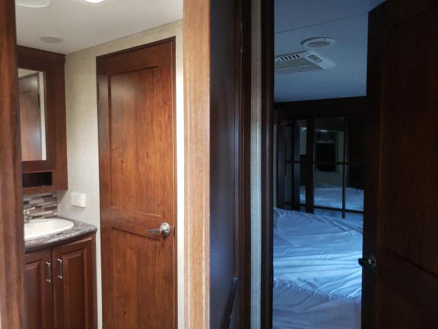 4YDF36123EE760760 - 2014 KEYSTONE AVALANCHE ორფეროვანი ფოტო 5