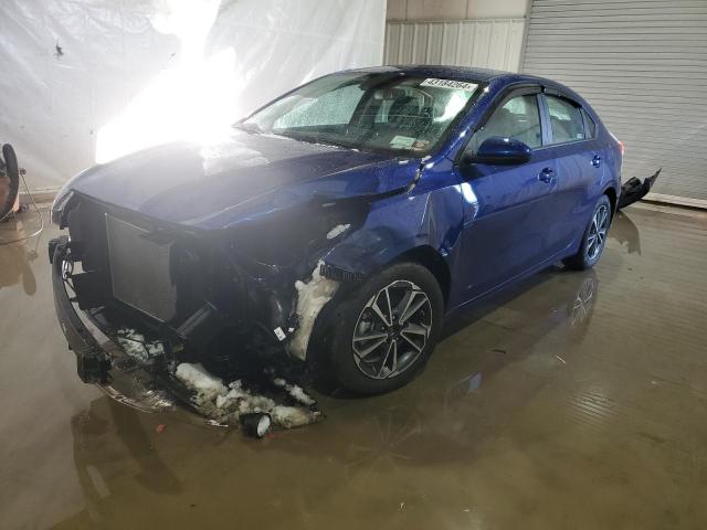 3KPF24AD1NE499631 - 2022 KIA FORTE FE BLUE photo 1