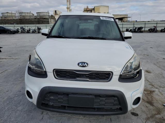 KNDJT2A51D7763952 - 2013 KIA SOUL WHITE photo 5