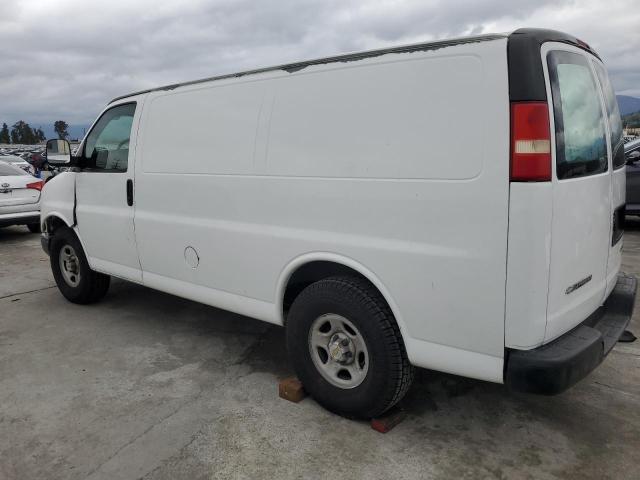 1GCFG15X741108410 - 2004 CHEVROLET EXPRESS G1 WHITE photo 2