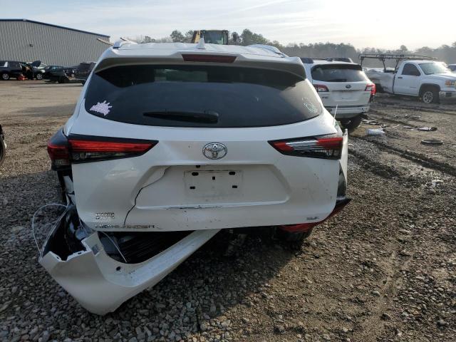 5TDGZRAH1MS070610 - 2021 TOYOTA HIGHLANDER XLE WHITE photo 6