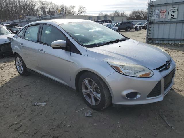 1FADP3F29EL265972 - 2014 FORD FOCUS SE SILVER photo 4