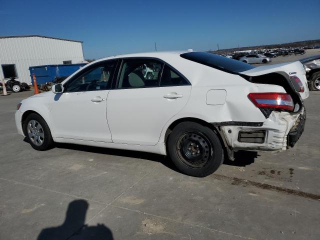 4T1BF3EK1BU585794 - 2011 TOYOTA CAMRY BASE WHITE photo 2