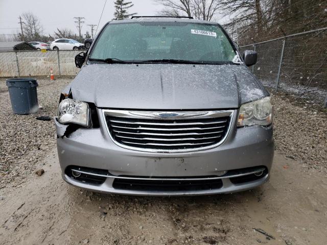 2C4RC1BG8DR696701 - 2013 CHRYSLER TOWN & COU TOURING 银色 照片 5
