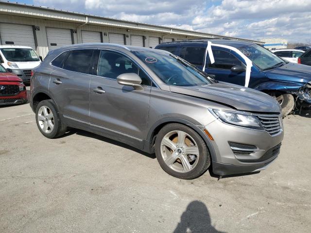 5LMCJ1C99HUL69267 - 2017 LINCOLN MKC PREMIERE TAN photo 4