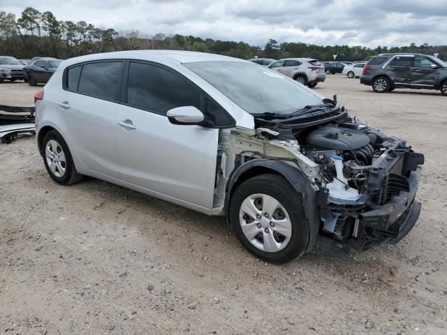 KNAFK5A86J5774017 - 2018 KIA FORTE LX SILVER photo 4