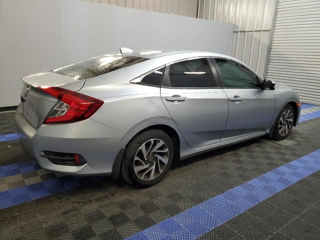 19XFC2F77JE039484 - 2018 HONDA CIVIC EX SILVER photo 3