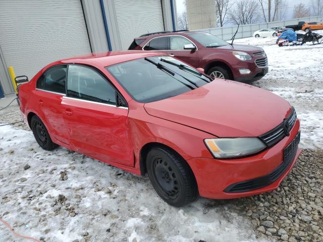 3VWDP7AJ0DM382964 - 2013 VOLKSWAGEN JETTA SE RED photo 4