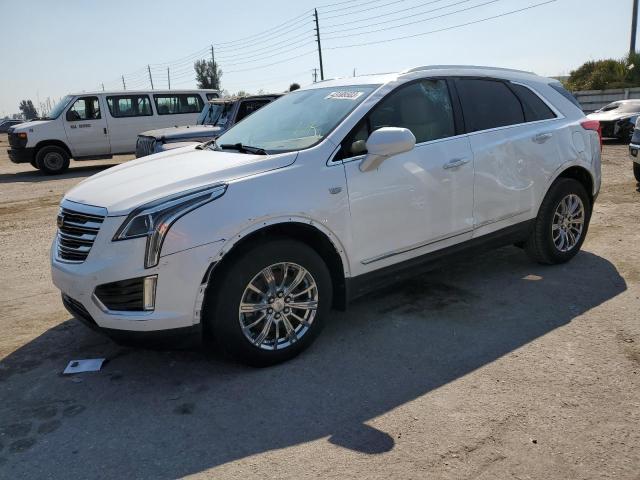 1GYKNBRS6HZ251682 - 2017 CADILLAC XT5 LUXURY WHITE photo 1