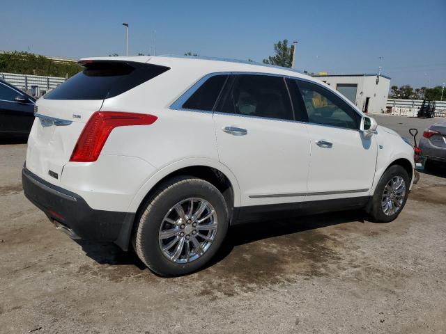 1GYKNBRS6HZ251682 - 2017 CADILLAC XT5 LUXURY WHITE photo 3