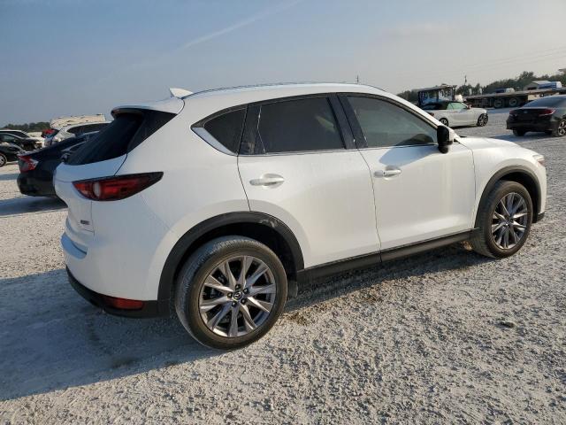 JM3KFADM9K1504822 - 2019 MAZDA CX-5 GRAND TOURING WHITE photo 3