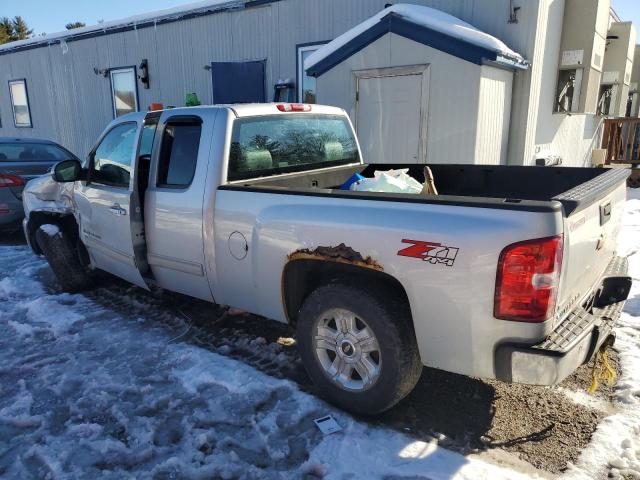 1GCRKTE33BZ224772 - 2011 CHEVROLET SILVERADO K1500 LTZ SILVER photo 2