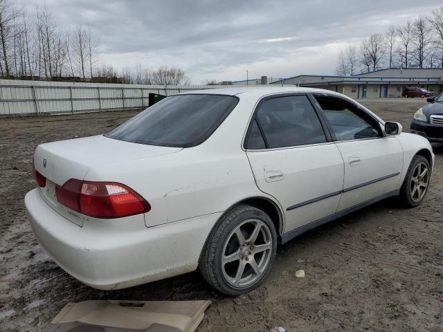 JHMCG5640YC000511 - 2000 HONDA ACCORD LX WHITE photo 3