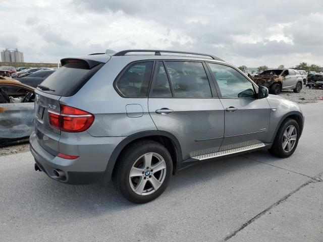 5UXZW0C50BL661024 - 2011 BMW X5 XDRIVE35D GRAY photo 3