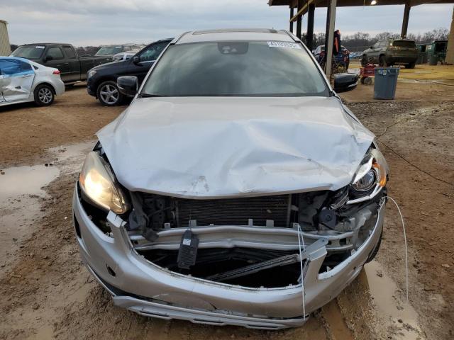 YV440MRR4H2161216 - 2017 VOLVO XC60 T5 DYNAMIC ვერცხლისფერი ფოტო 5