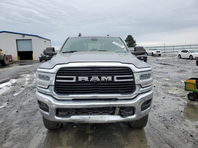 3C63R3HL0KG638743 - 2019 RAM 3500 BIG HORN SILVER photo 5