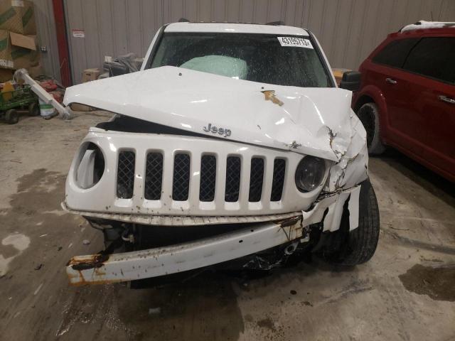 1C4NJRFB6FD272344 - 2015 JEEP PATRIOT LATITUDE WHITE photo 5