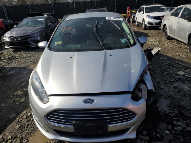 3FADP4BJ3FM199955 - 2015 FORD FIESTA SE SILVER photo 5