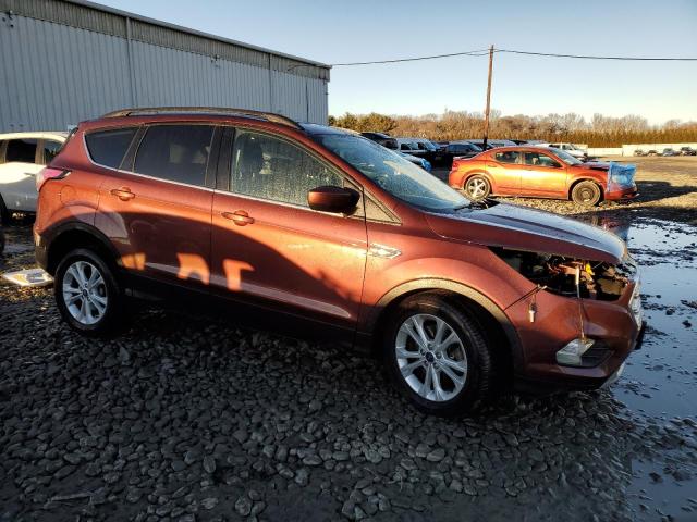 1FMCU9GD9JUA73839 - 2018 FORD ESCAPE SE BURGUNDY photo 4