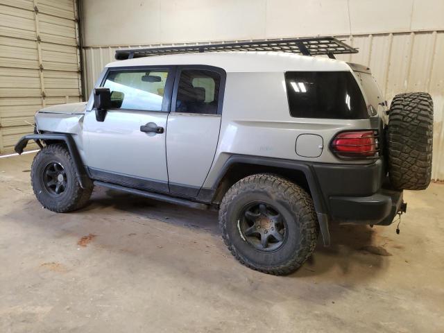 JTEBU4BF7AK073230 - 2010 TOYOTA FJ CRUISER SILVER photo 2