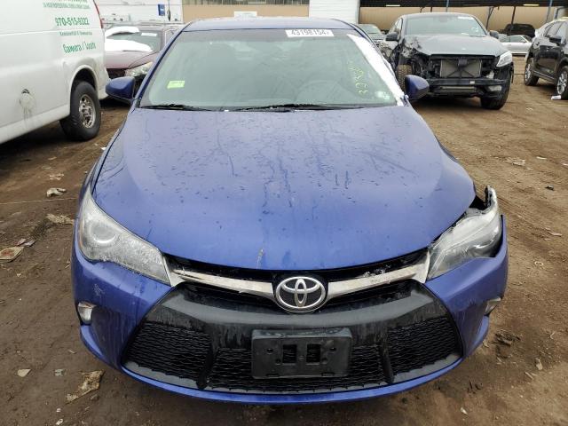 4T1BF1FK7GU532303 - 2016 TOYOTA CAMRY LE BLUE photo 5