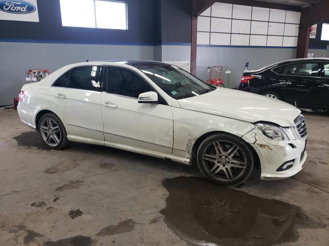 WDDHF9AB8BA389608 - 2011 MERCEDES-BENZ E 550 4MATIC WHITE photo 4