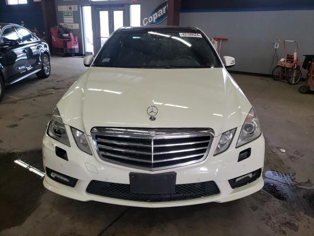 WDDHF9AB8BA389608 - 2011 MERCEDES-BENZ E 550 4MATIC WHITE photo 5