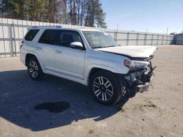 JTEZU5JR1E5077729 - 2014 TOYOTA 4RUNNER SR5 WHITE photo 4