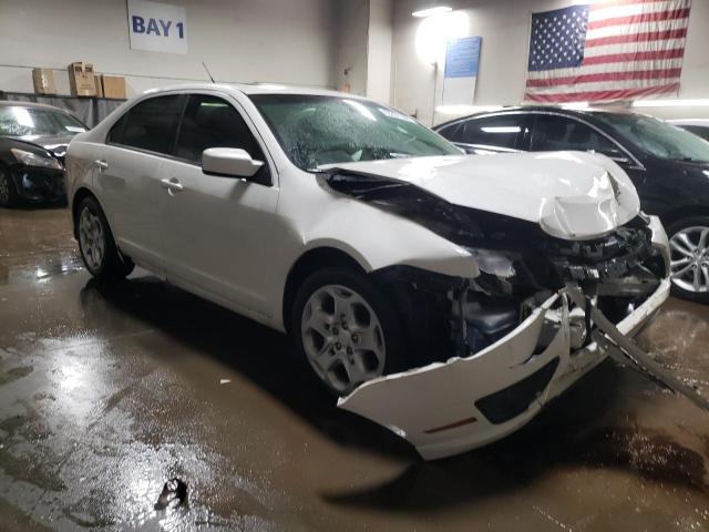 3FAHP0HA1AR188420 - 2010 FORD FUSION SE WHITE photo 4