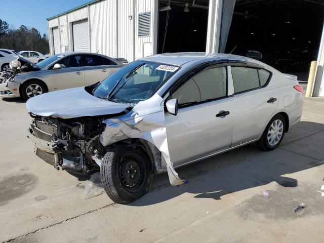 3N1CN7AP3HL829228 - 2017 NISSAN VERSA S SILVER photo 1