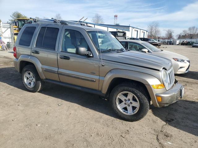 1J4GL48K37W567131 - 2007 JEEP LIBERTY SPORT GOLD photo 4