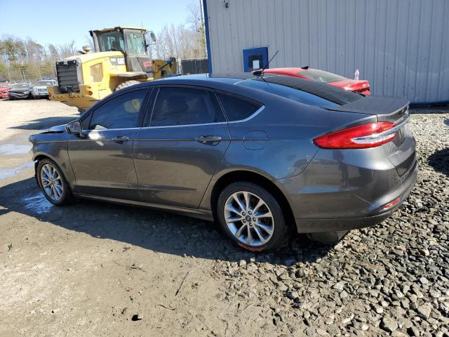 3FA6P0H71HR237704 - 2017 FORD FUSION SE GRAY photo 2