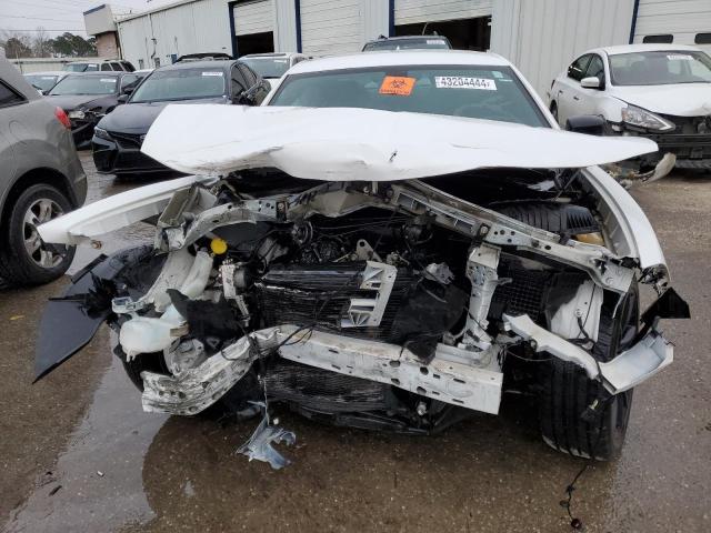 2C3CDXHG5GH327760 - 2016 DODGE CHARGER SXT WHITE photo 5