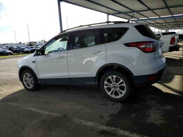 1FMCU0GD5JUA25346 - 2018 FORD ESCAPE SE WHITE photo 2