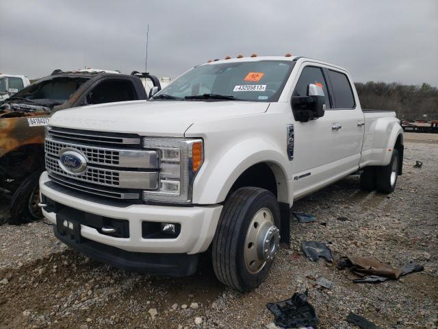 1FT8W4DTXHED07543 - 2017 FORD F450 SUPER DUTY WHITE photo 1