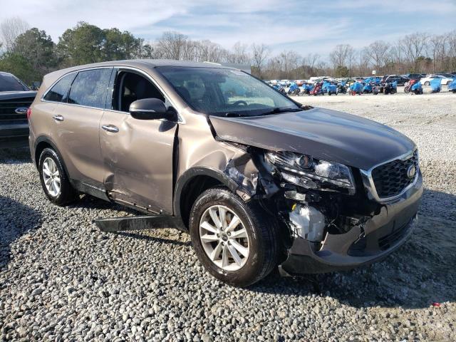 5XYPG4A57KG561272 - 2019 KIA SORENTO LX BROWN photo 4