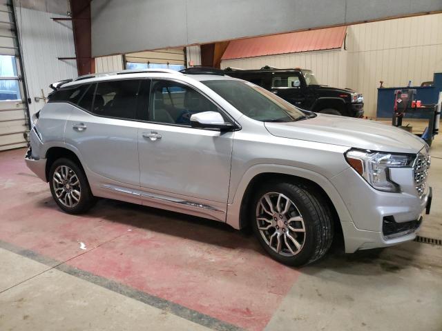 3GKALXEV3NL255569 - 2022 GMC TERRAIN DENALI SILVER photo 4