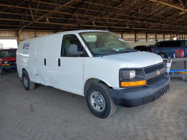 1GCWGBFFXH1135232 - 2017 CHEVROLET EXPRESS G2 WHITE photo 4