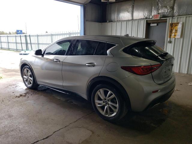 SJKCH5CP6HA038279 - 2017 INFINITI QX30 BASE SILVER photo 2