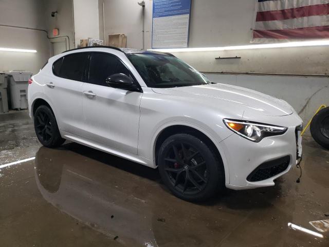 ZASPAKBN4L7C74496 - 2020 ALFA ROMEO STELVIO TI Սպիտակ լուսանկար 4