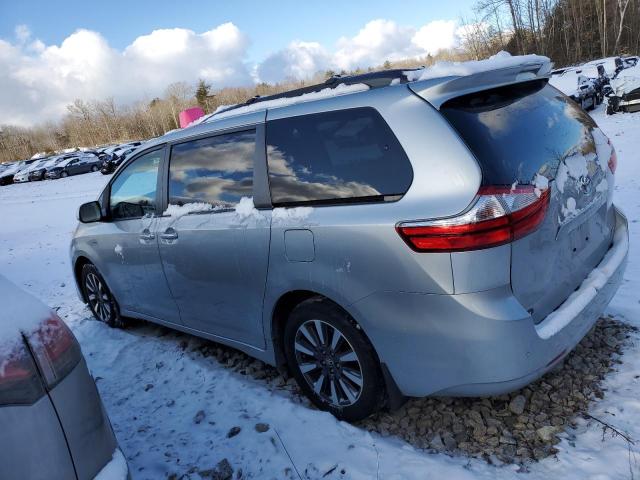 5TDDZ3DC1KS221507 - 2019 TOYOTA SIENNA XLE SILVER photo 2