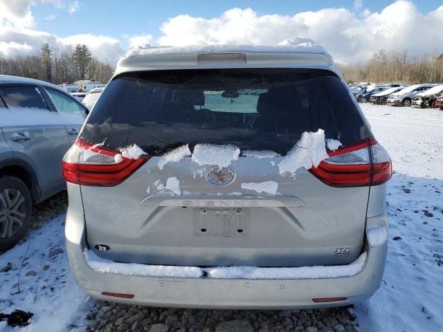 5TDDZ3DC1KS221507 - 2019 TOYOTA SIENNA XLE SILVER photo 6