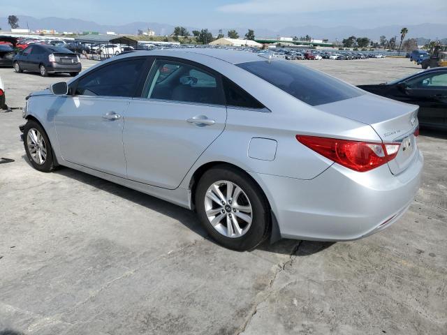 5NPEB4AC4DH719955 - 2013 HYUNDAI SONATA GLS WHITE photo 2