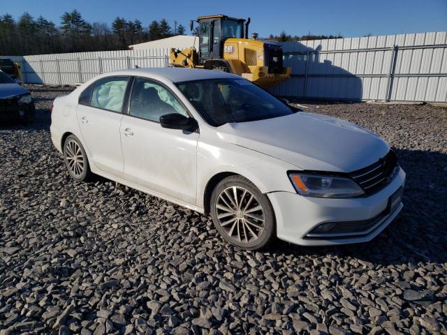 3VWD17AJ9GM412484 - 2016 VOLKSWAGEN JETTA SPORT WHITE photo 4